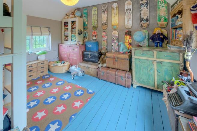Bedroom 2.jpg