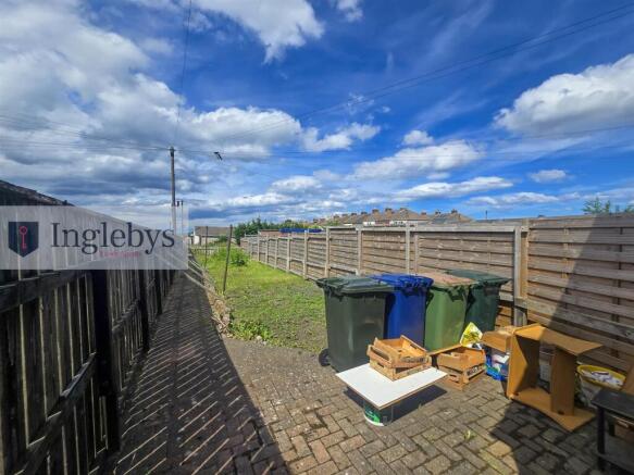 3 bed Terraced for sale Image 6