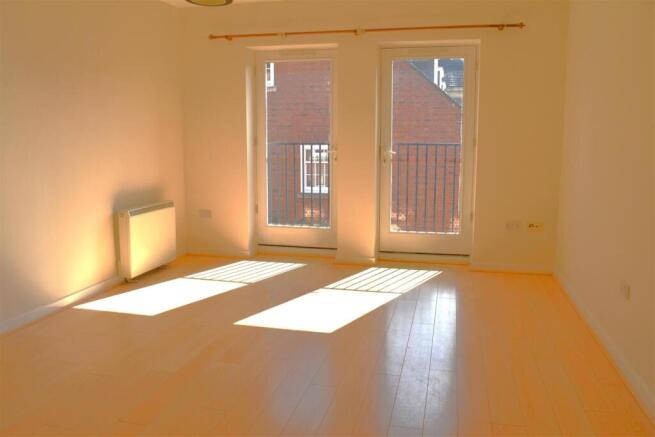2 bed Flat to rent Image 5