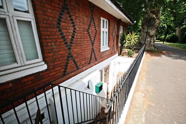 152a Lower Richmond Road - Exterior steps