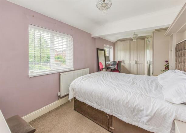 64 Langley Road-Bedroom 1.jpg