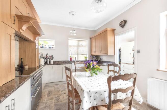 Kitchen/Breakfast Rm