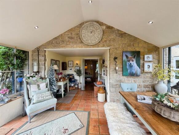 4 bed Detached for sale Image 12