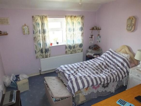Bedroom.JPG