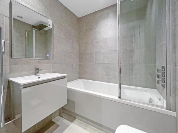 2 bed Apartment for sale Image 9