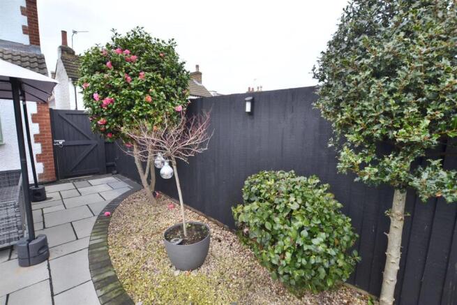 Moorfield place (3).JPG