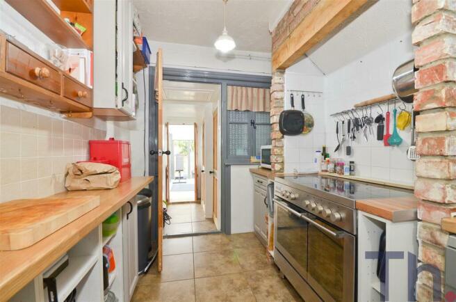 Kitchen.JPG