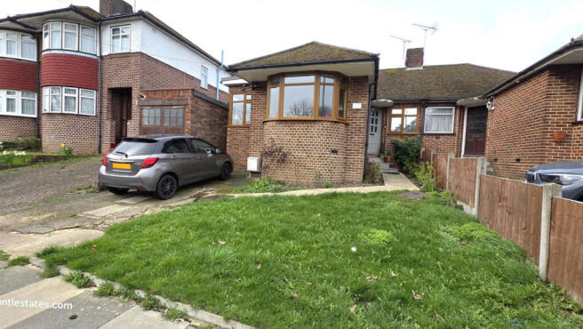 4 bed bungalow to rent Baring Road, New Barnet EN