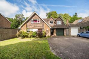 9, The Priory, Godstone RH9 8NL