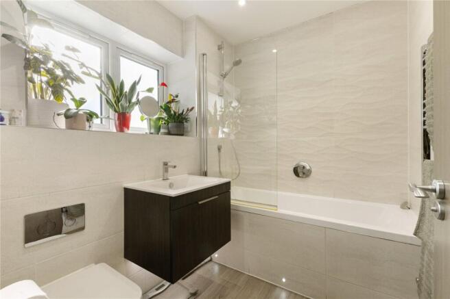 En-Suite 2