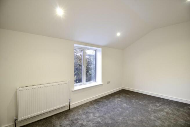 2 bed Town House to rent Image 8