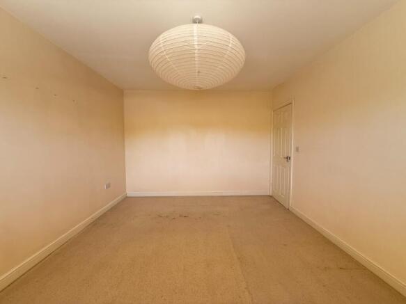 4 bed Semi-Detached for sale Image 9