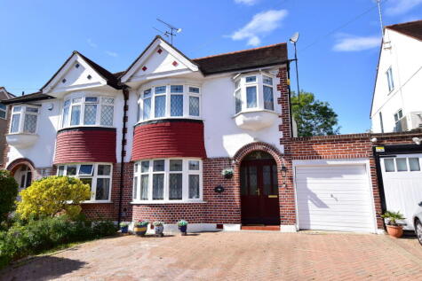 Dawlish Drive, Pinner, Greater London, HA5 5LN