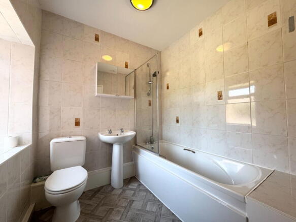 2 bed Terraced for sale Image 9