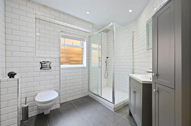 P&V - Ochenta - Shower Room3 (1).jpg