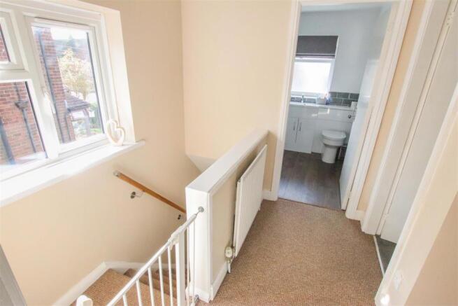 FIRST FLOOR LANDING