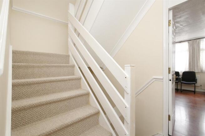 FIRST FLOOR LANDING