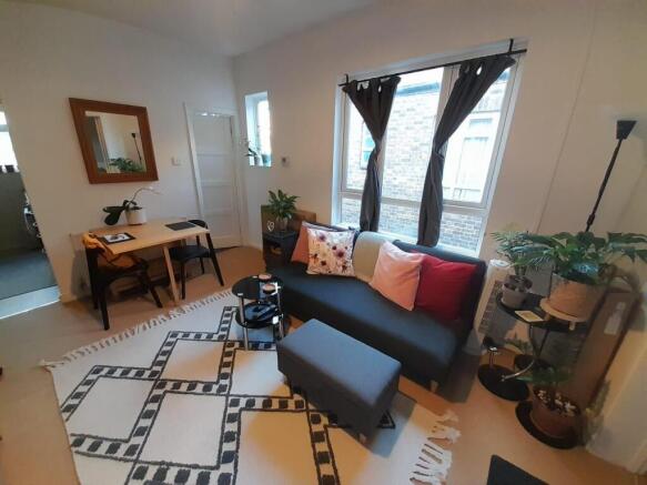 2. living room 2.jpg