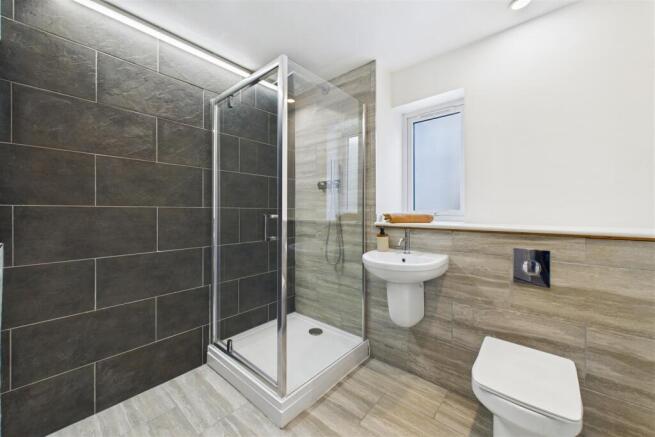 Master En-Suite