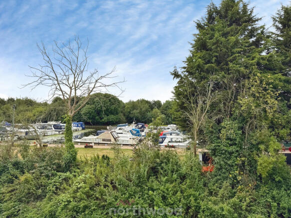 2 bed Flat for sale Image 10