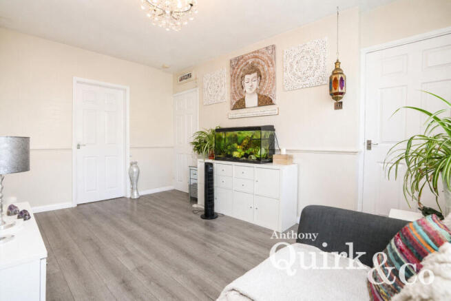 Fairlop Avenue, Canvey Island, SS8 photo 4