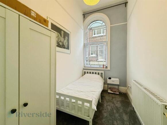 2 bed Apartment for sale Image 11