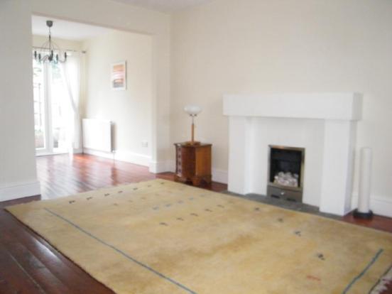 Lounge Thro
