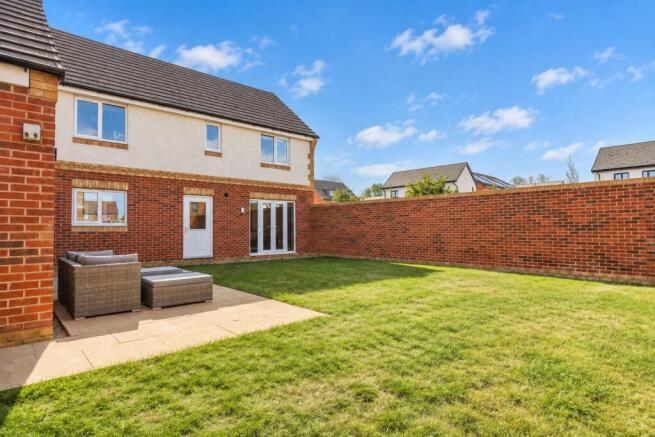 Blenhiem Close, 8-67.jpg