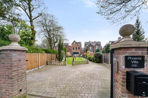 Clarendon Crescent, Eccles, M30