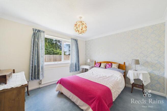 3 bed Bungalow for sale Image 9