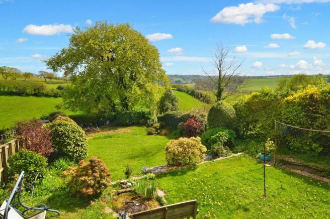 Rear Garden & View