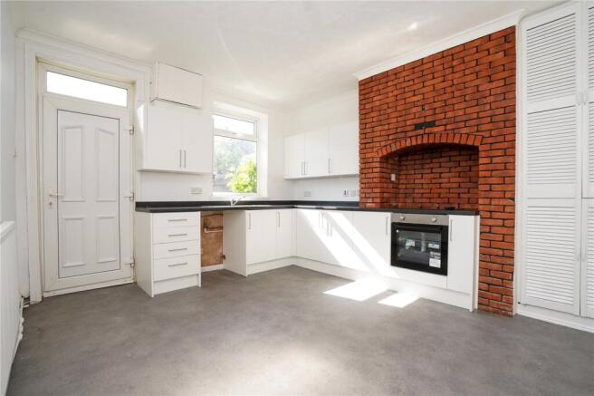 2 bed Terraced to rent Image 4