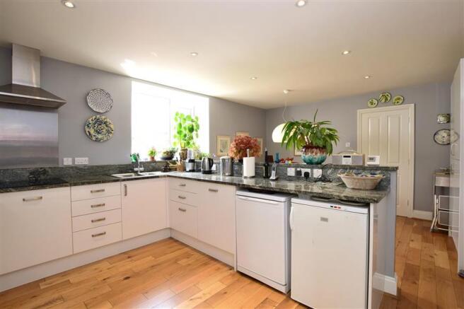 Kitchen /Breakfast Room