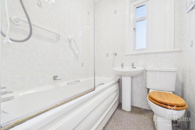 2 bed Semi-Detached for sale Image 8