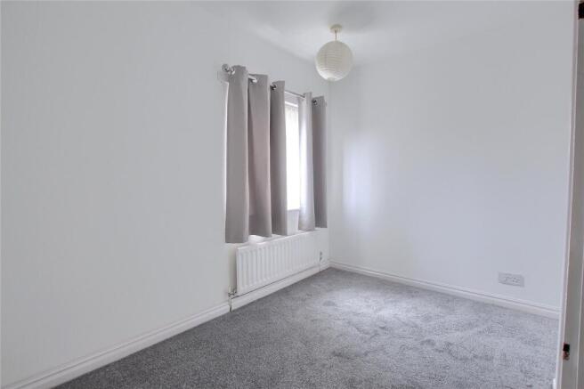 2 bed Terraced to rent Image 6