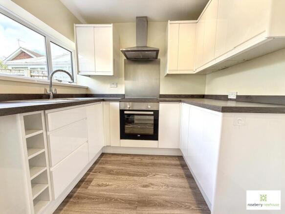 3 bed Detached for sale Image 5