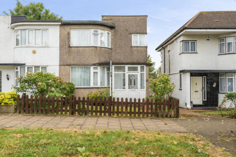 Beverley Gardens, Stanmore