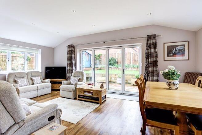 GARDEN ROOM/DINING ROOM