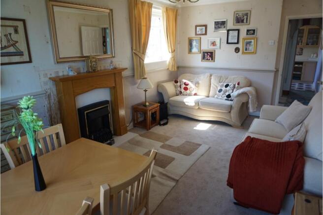 Lounge/Dining Room