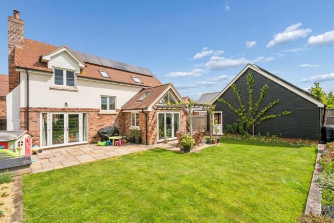 Robinson Grove, Meppershall, SG17 5QR photo 4