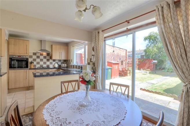 3 bed Semi-Detached for sale Image 9