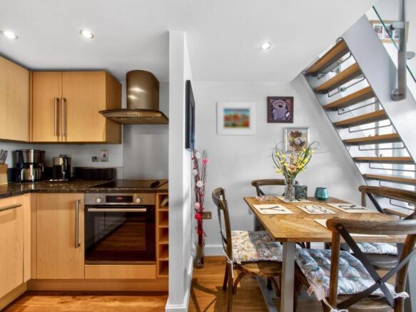 2 bed Penthouse for sale Image 8