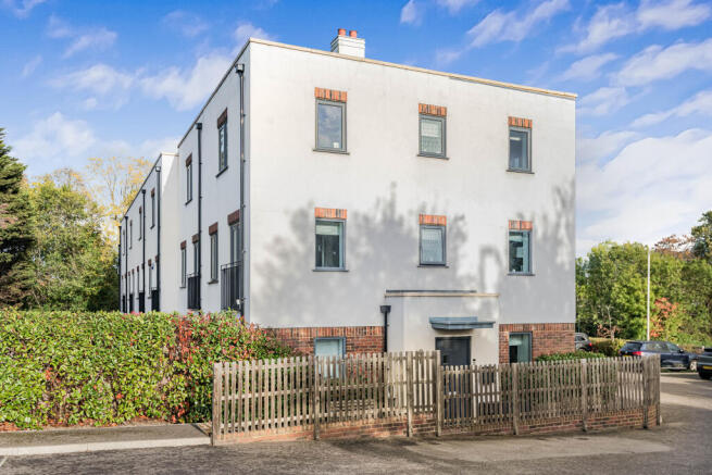 4-bed terraced on Leaside Close, Welwyn Garden City, Welwyn Garden City, AL8, £565,000