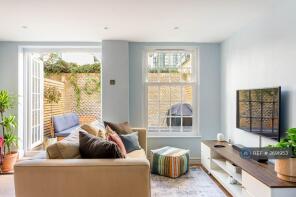 Upper Flat, Waterloo House, Waterloo Street, Hove BN3 1AH