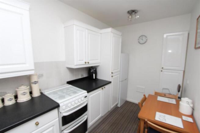 2 bed Terraced for sale Image 3