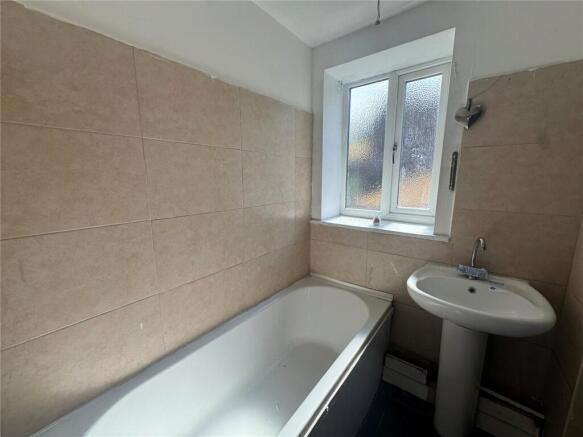 3 bed Semi-Detached for sale Image 4