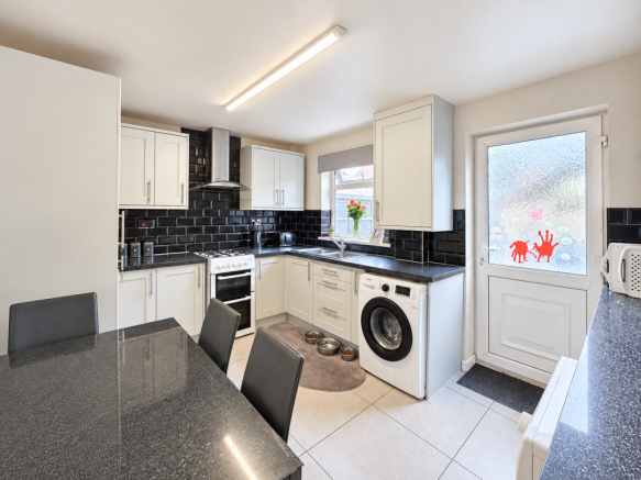 Wain Close, Eastfield, Scarborough, North Yorkshire photo 4