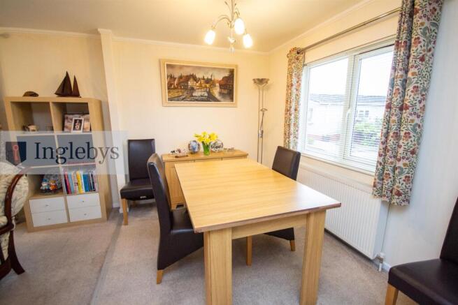 2 bed Park Home for sale Image 8