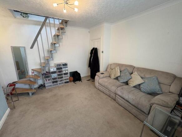3 bed Semi-Detached Bungalow for sale Image 6