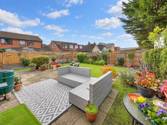 Melcombe Road, South Benfleet photo 4